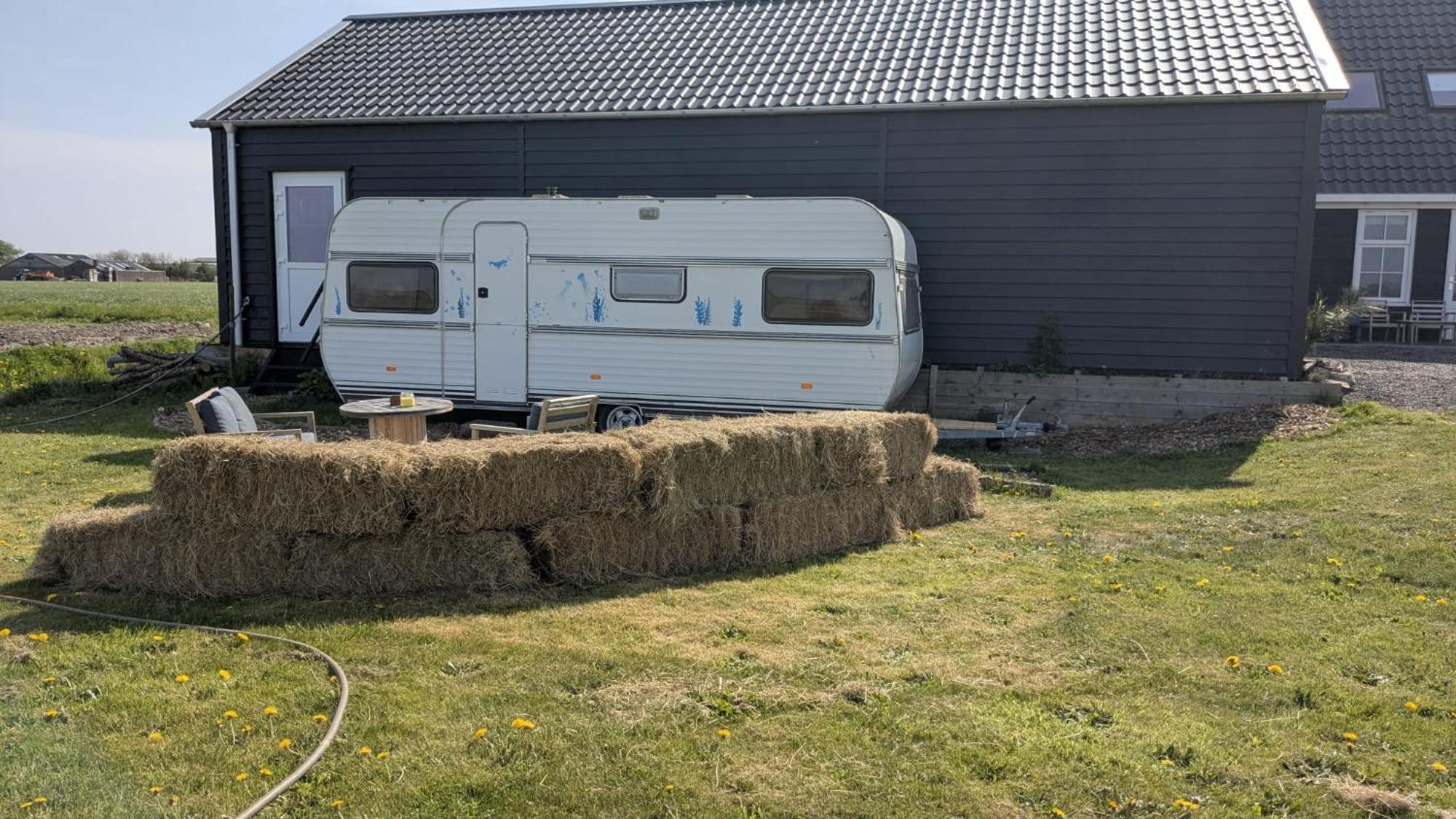 Caravan Zee By Bnb De Kapitein 't Horntje Exterior photo